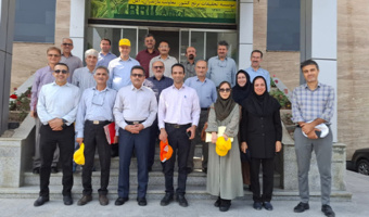 بازدید رئیس مؤسسه تحقیقات برنج کشور از پروژه‌های تحقیقاتی معاونت مازندران